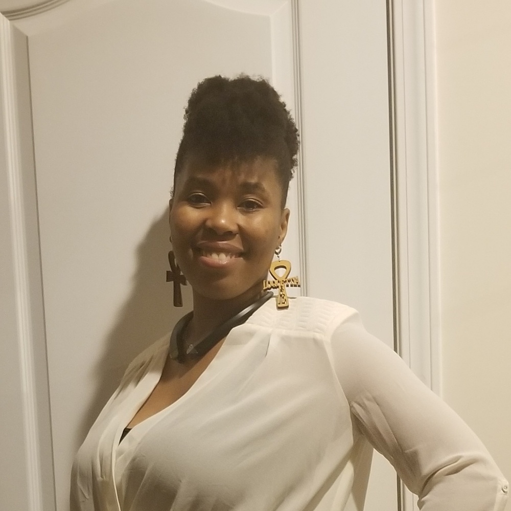 Meet your Posher, Loquettia